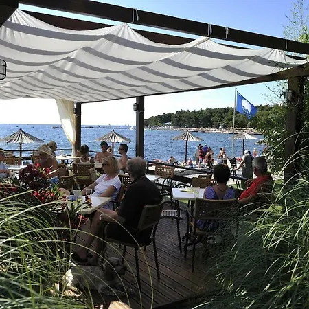 مكان تخييم Caravans Zelena Laguna